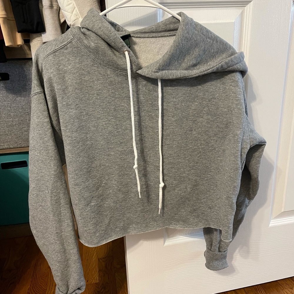Cropped hoodie